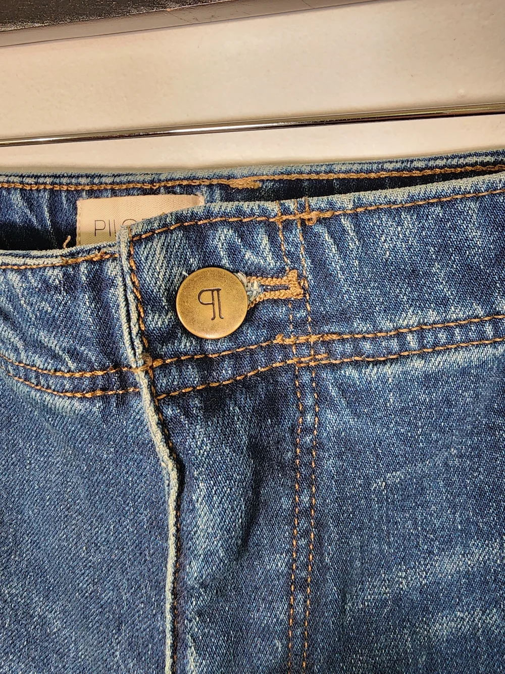 Pilcro Women’s Straight Jeans in Medium Blue Wash